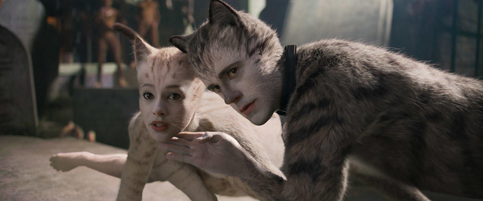 ミュージカル『キャッツ』のミストフェリーズをブロードウェイと