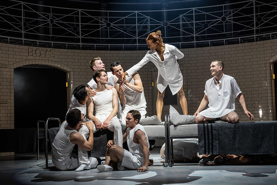 04442.-Matthew-Bourne's-Romeo-and-Juliet.-Paris-Fitzpatrick-'Romeo'-and-Company.-Photo-by-Johan-Persson.jpg