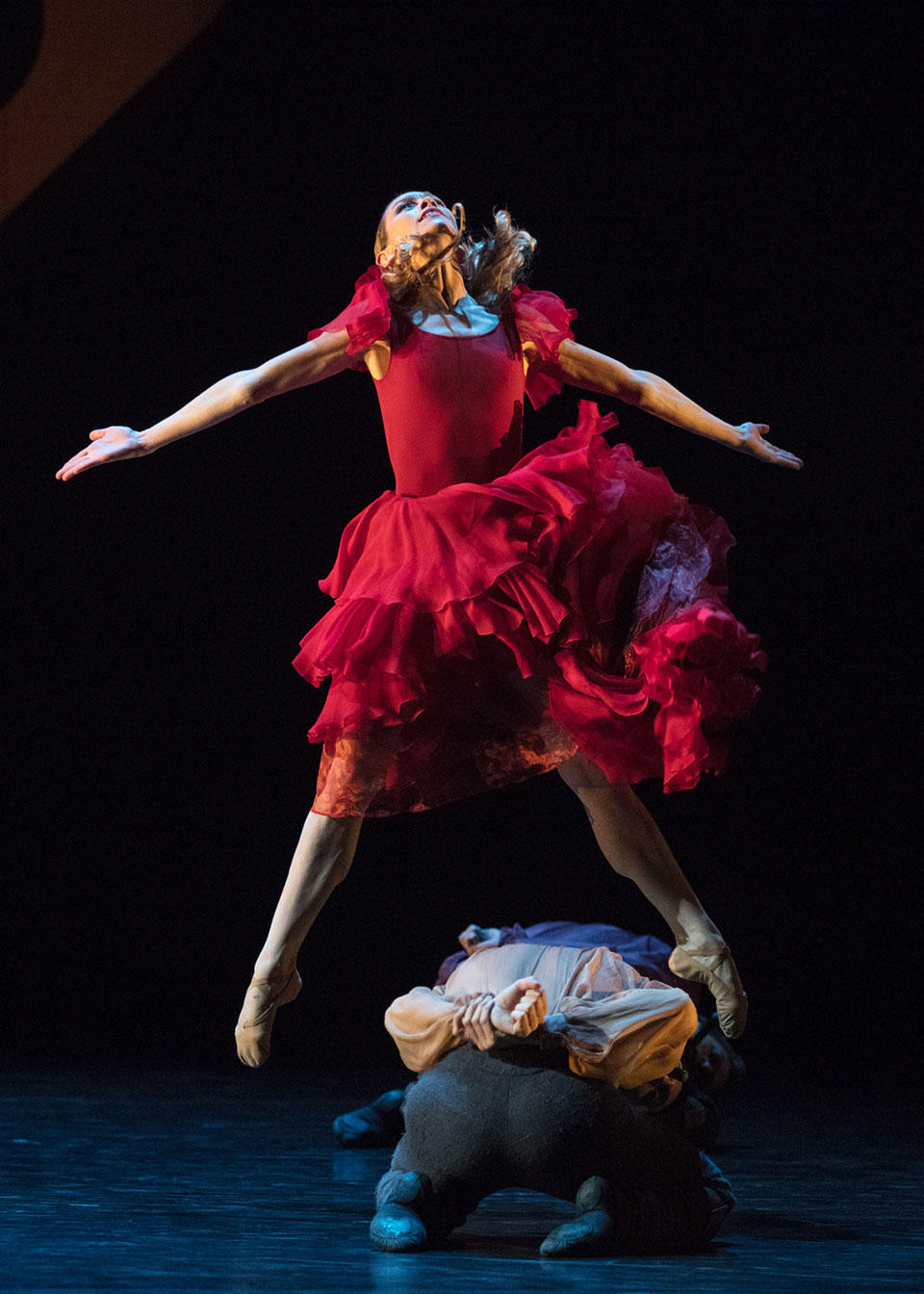 05_Ann_Ray_Opera_national_de_Paris-Carmen---Mats-Ek---Eleonora-Abbagnato--Ann-Ray-OnP-0129-1600p.jpg