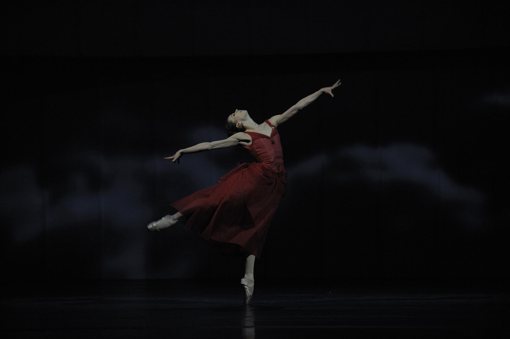 9_Diana Vishneva in Anna Karenina by Valentin Baranovsky © State Academic Mariinsky Theatre  (1).jpg