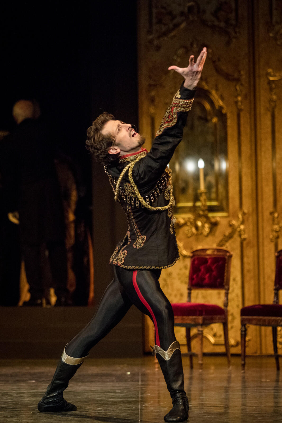 1083_MAYERLING_Kenneth-MacMillan_Mathieu-Ganio--Prince-Rodolphe-(C)Ann_Ray_Opera_national_de_Paris.JPG