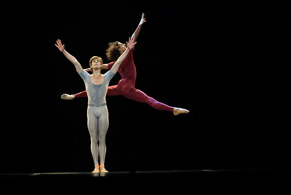 「さすらう若者の歌」 (C)Béjart Ballet Lausanne/Lauren Pasche