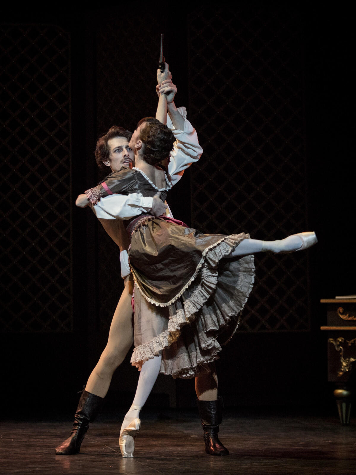 1473_MAYERLING--Kenneth-MacMillan--Ludmila-Pagliero--Mary-Vetsera--Mathieu-Ganio--Rodolphe-(C)Ann_Ray_Opera_national_de_Paris.JPG