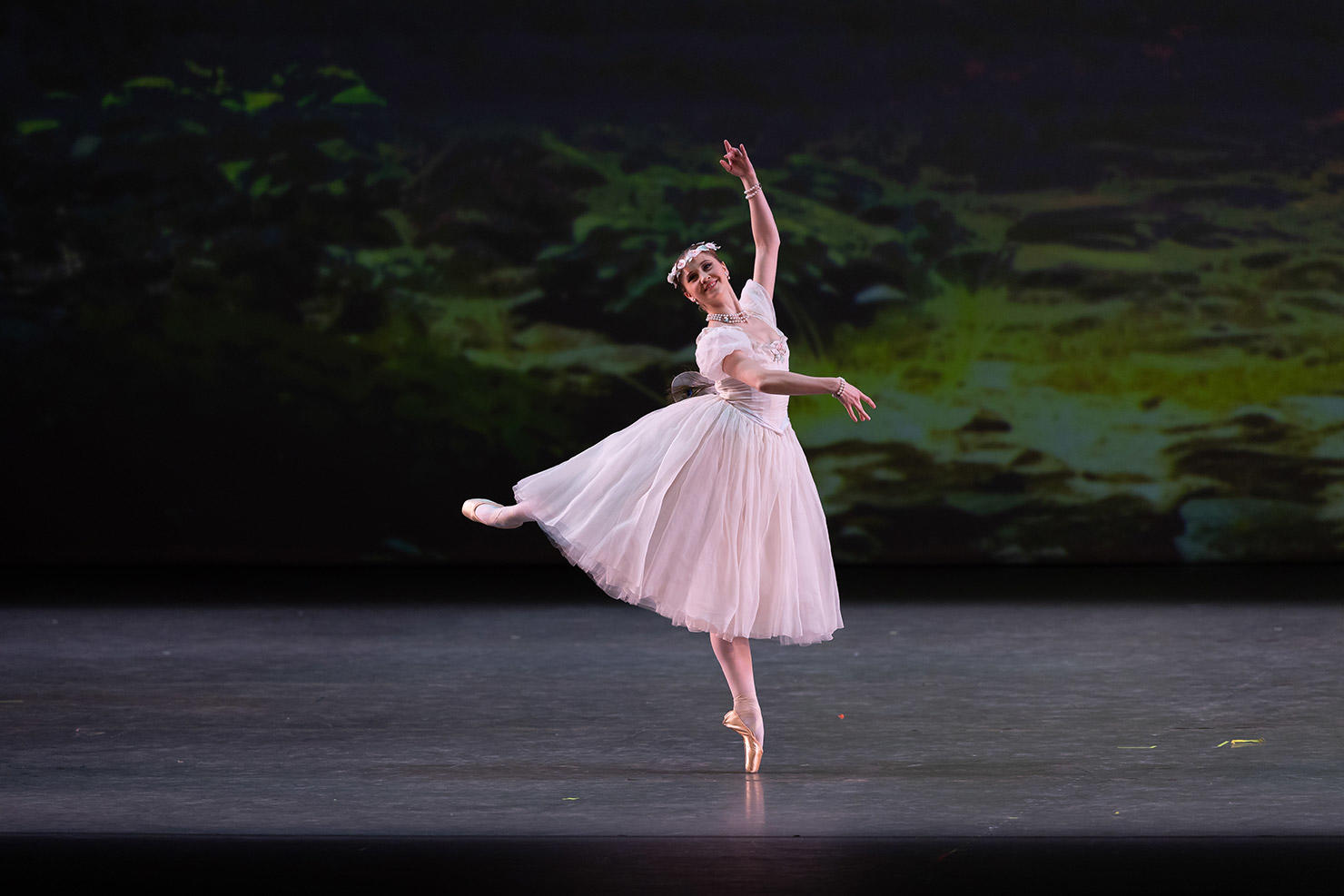 15_EXCERPT-FROM-LA-SYLPHIDE_0266.jpg