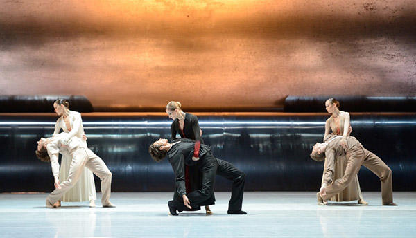 『忘れられた土地』photo :  © Stuttgarter Ballett