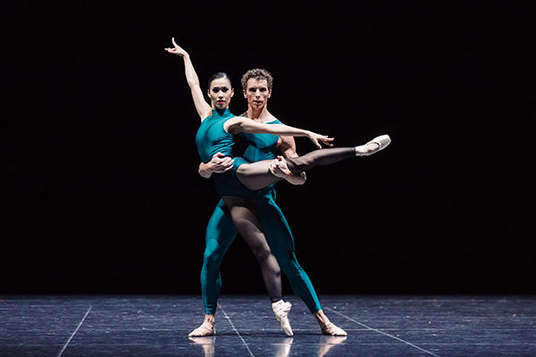 "In The Middle" Ako Kondo & Kevin Jackson Photo by Daniel Boud