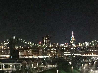 ブルックリンブリッジから見たマンハッタンの夜景