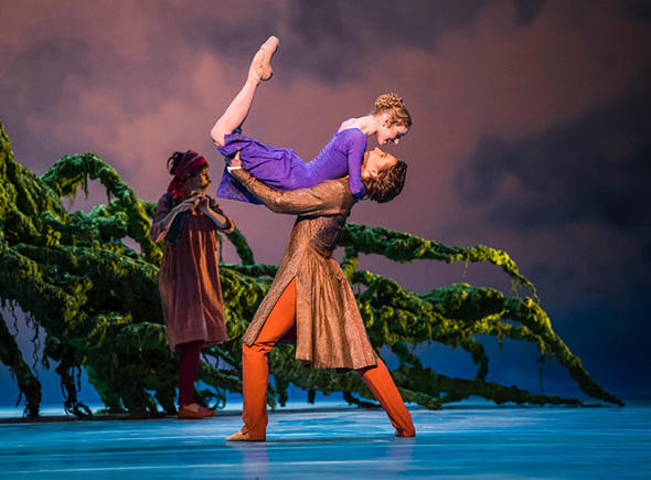 The Winter's Tale. Sarah Lamb as Perdita and Vadim Muntagirov as Florizel.© ROH,2018.ph.byTristram Kenton（すべて）