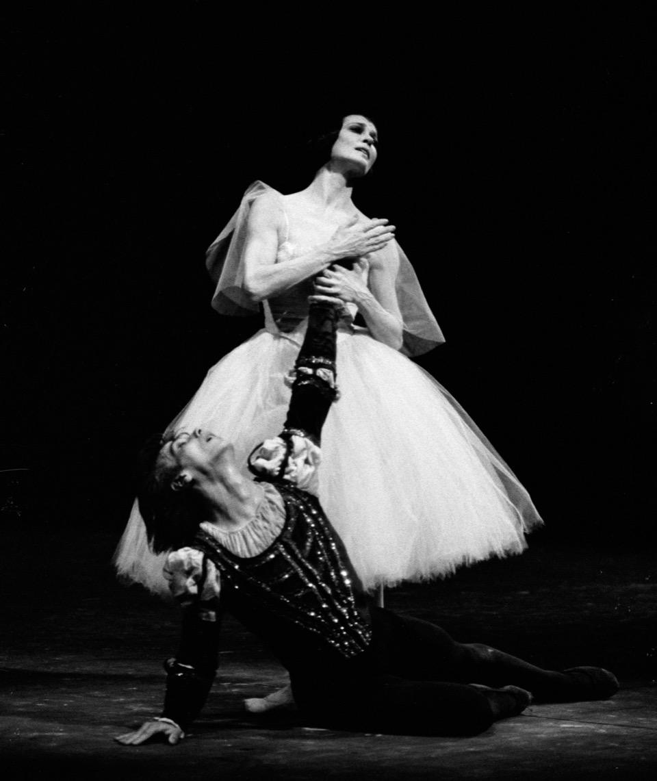 1983 Giselle con Gheorghe Iancu 109554LMN ph Lelli_Masotti.jpeg