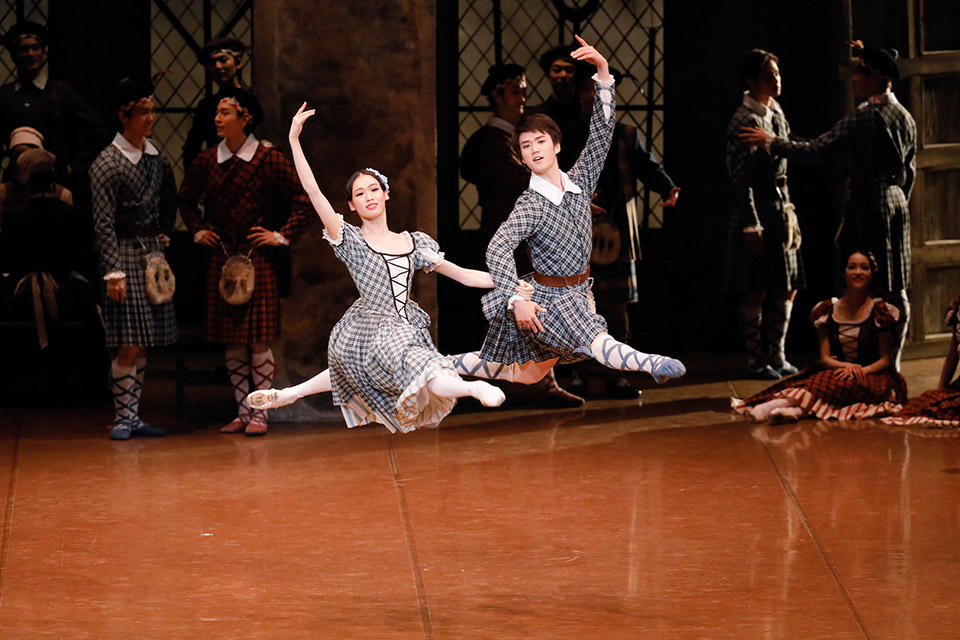 20200321_La-Sylphide_Y8A3641_Miyuki-Nakagawa_Ryunosuke-Ubukata_photo_Kiyonori_Hasegawa.jpg