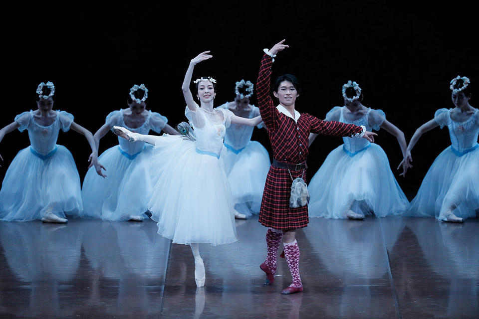 20200321_La-Sylphide_Y8A4069_Kanako-Oki_Yasuomi-Akimoto_photo_Kiyonori_Hasegawa.jpg