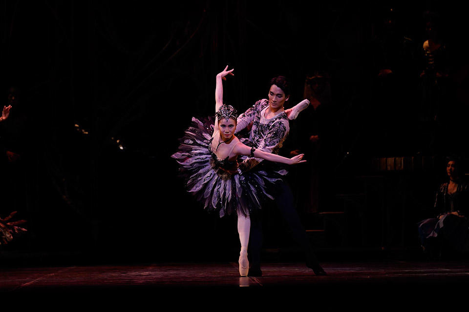 2021kballet_swan_05.jpg