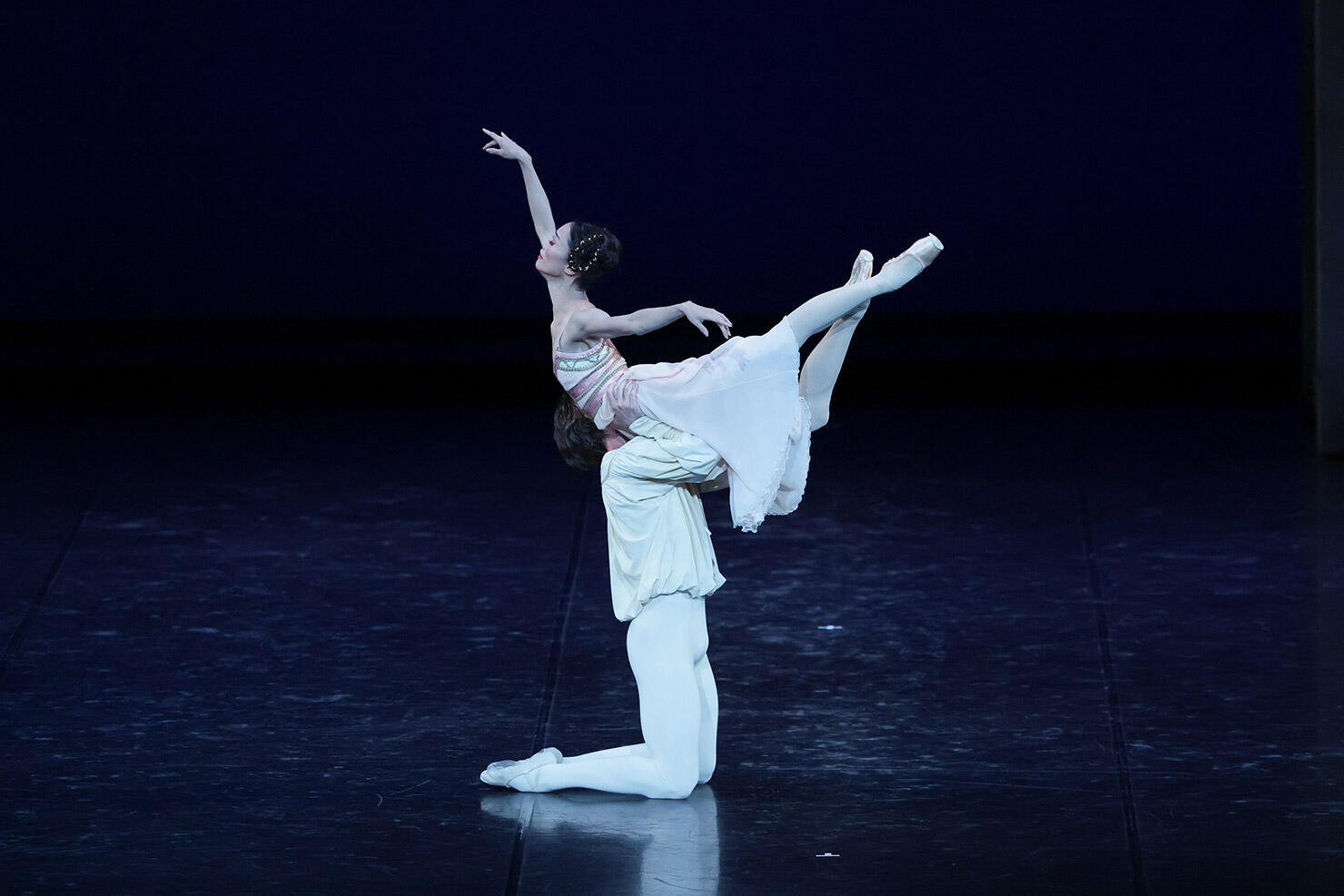 25-0805_Ballet-Supreme-B_Romeo-and-Juliet_Kaneko,-Muntagirov_KH3_3256_photo-Kiyonori-Hasegawa.jpg
