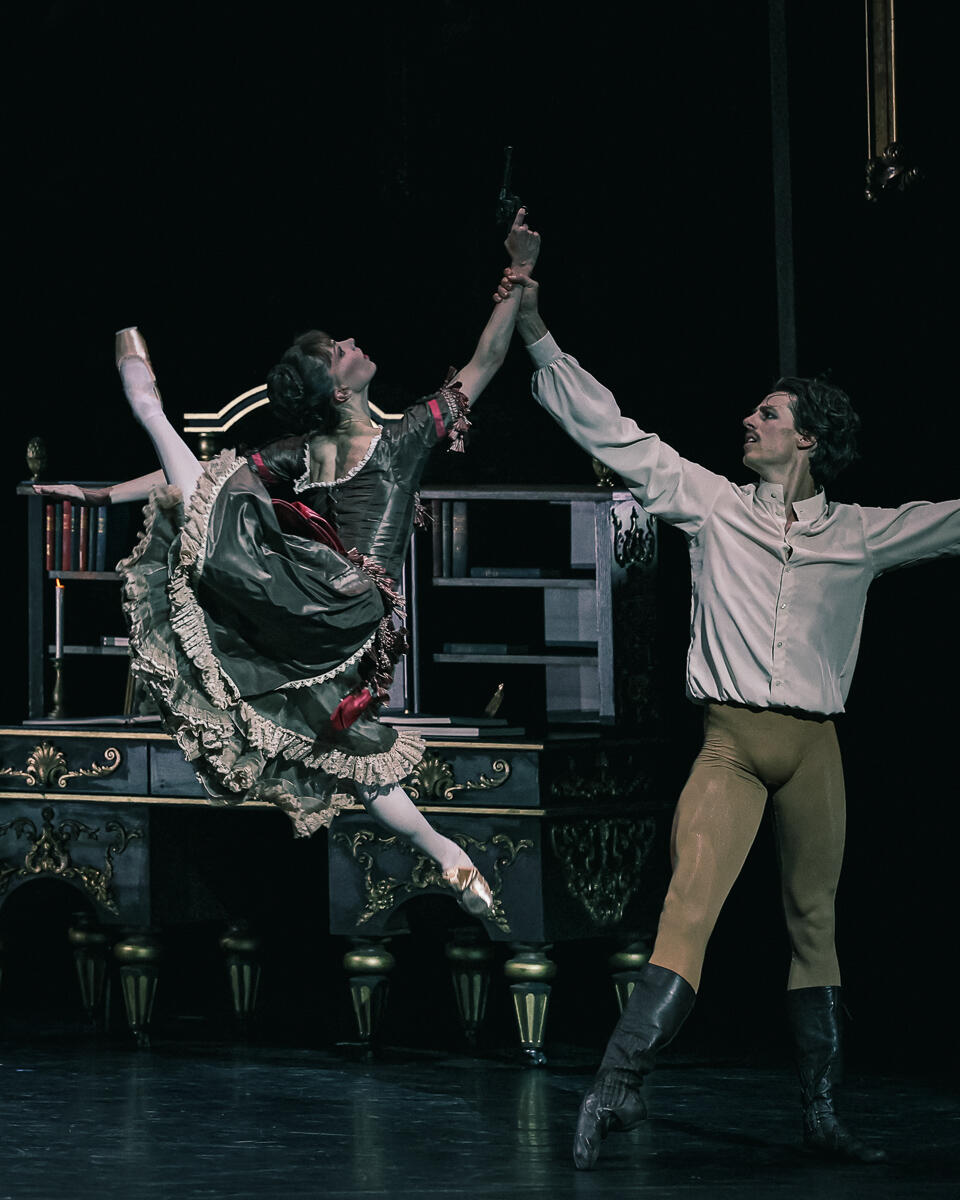 25505-Maria-Helena_Buckley-MHB_6689_MAYERLING_K-MacMillan_B-Battistoni-G-Louvet--c--Maria-Helena-Buckely-OnP copie.JPG