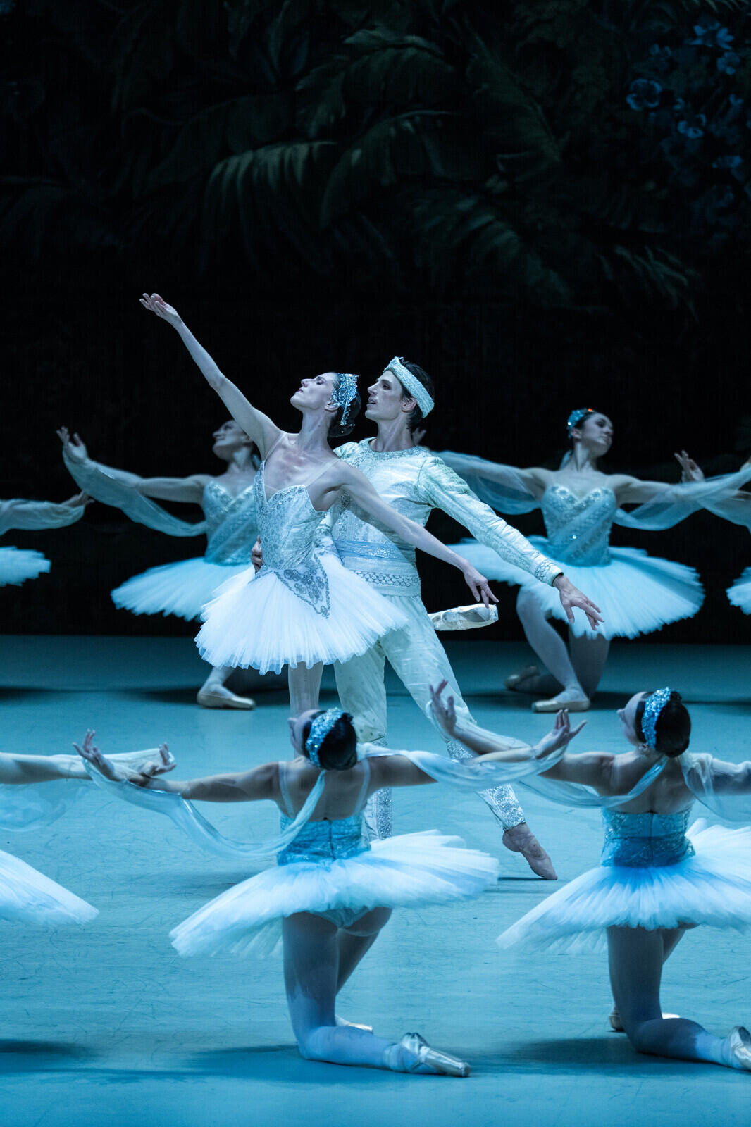 31054-Yonathan_Kellerman___OnP-LA-BAYADERE--Rudolf-Noureev---HBourdon-GLouvet--c-YKellerman-OnP-1674-1600px.JPG