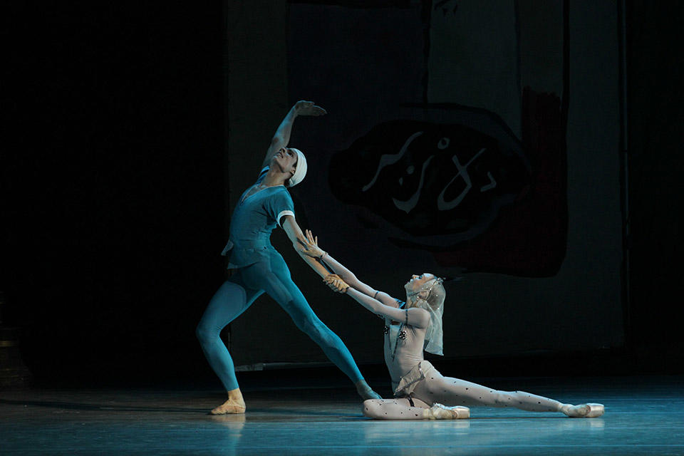 The-Legend-of-love-by-Natasha-Razina-©-State-Academic-Mariinsky-Theatre-(7).jpg