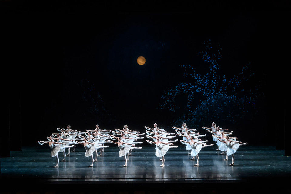 La-Bayadère.-Artists-of-The-Royal-Ballet.-©ROH,-2018.-Photographed-by-Bill-Cooper.-(5).jpg