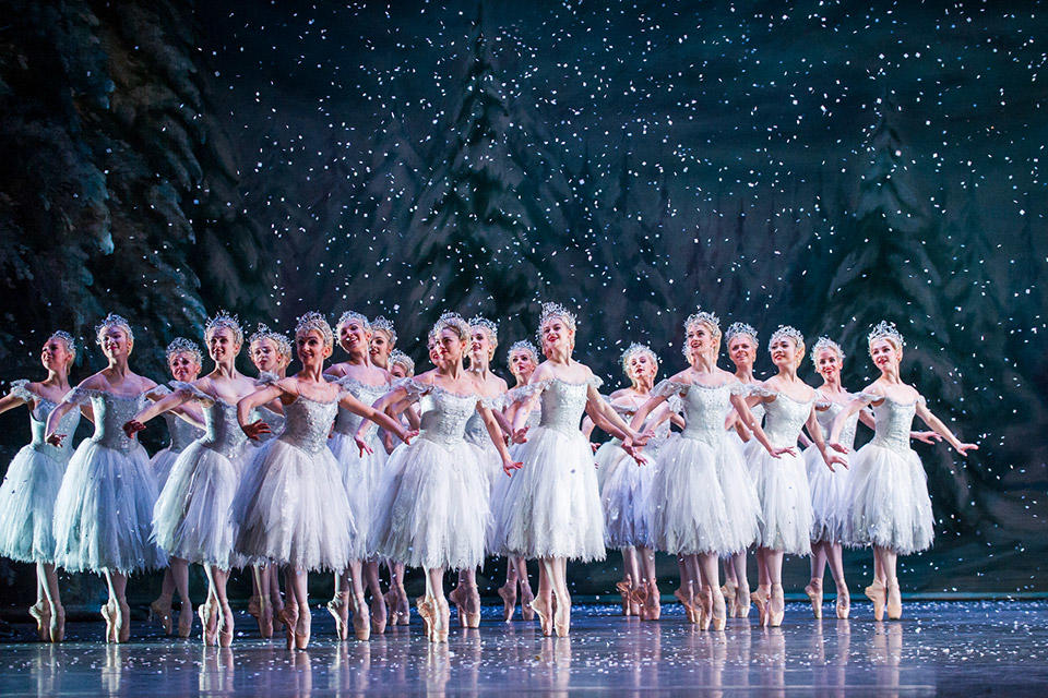 Artists-of-The-Royal-Ballet-in-The-Nutcracker,-The-Royal-Ballet-©-2015-ROH.-Photograph-by-Tristram-Kenton.jpg