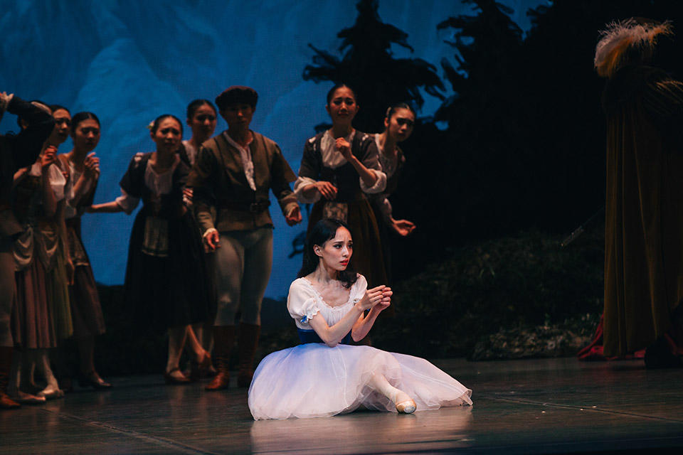 5.-TAB_Giselle_The-Tokyo-Ballet_Akira-Akiyama_photo-by-Kate-Longley.jpg