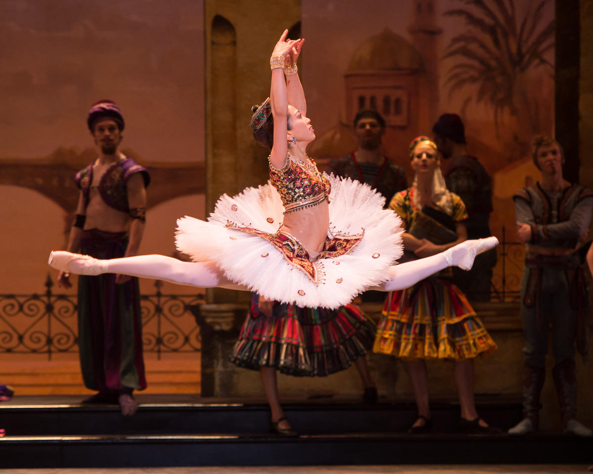 Le-Corsaire-Erina-Takahashi-as-Gulnare-©-Photography-by-ASH.jpeg