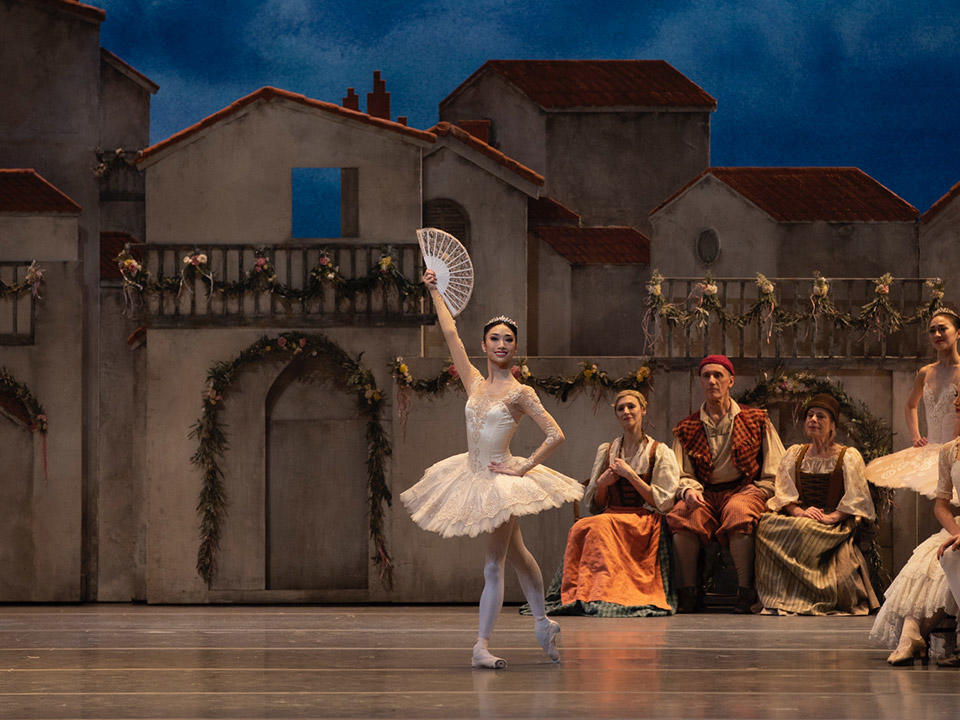 Akane-Takada-in-The-Royal-Ballet's-Don-Quixote-(c)-ROH-2019.-Photo-by-Andrei-Upenski-(2).jpg
