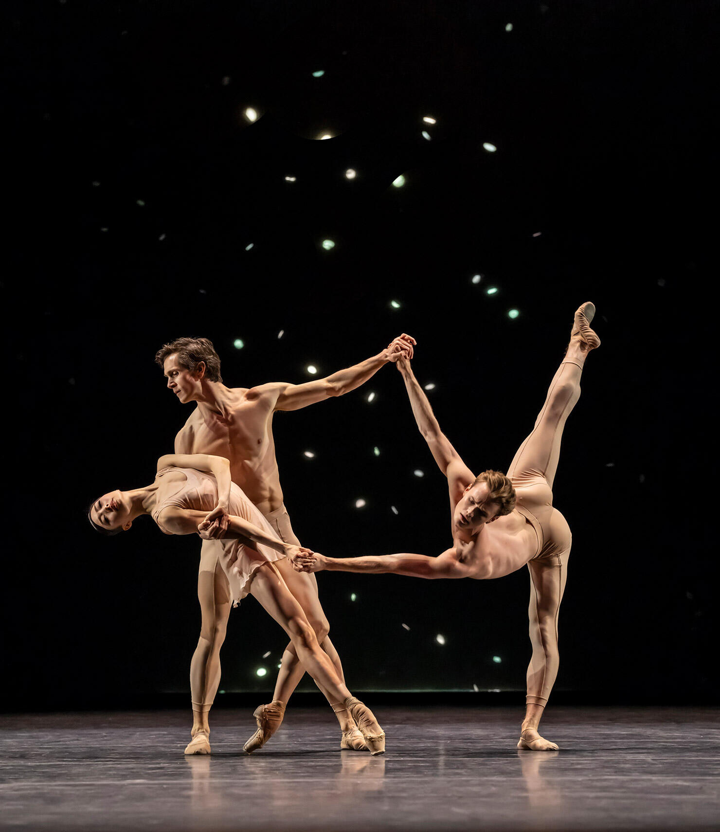 m_Fool's-Paradise,-Akane-Takada,-William-Bracewell-and-Liam-Boswell-©2025-Johan-Persson.jpg
