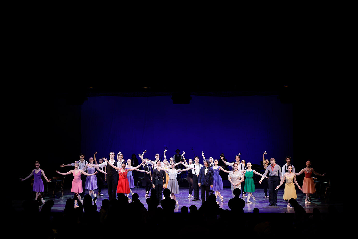 6curtaincall-1759.jpg