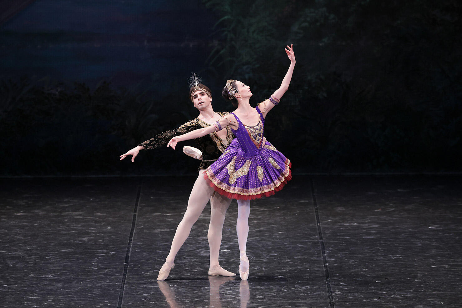 25-0805_Ballet-Supreme-B_La-Bayadère[excerpts]-O'Neill,-Corrales_KH3_3806_photo-Kiyonori-Hasegawa.jpg