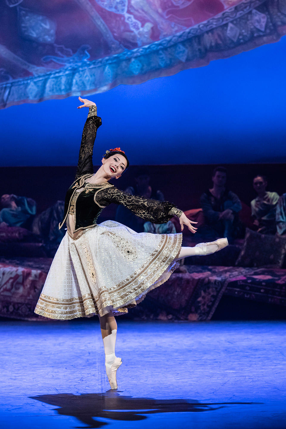 Emily-Suzuki-in-Tamara-Rojos-Raymonda-by-English-National-Ballet-©-Johan-Persson-2.jpg