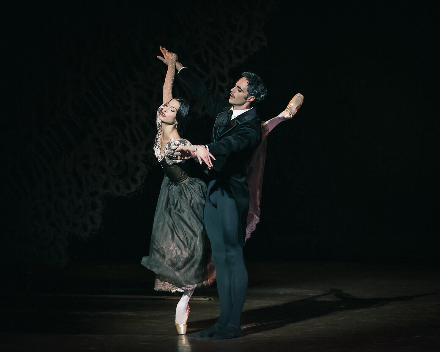 OPB-Onéguine.-Hannah--12--C-Maria-Helena-Buckley.------Hannah-O-Neill-Florent-Melac.jpg