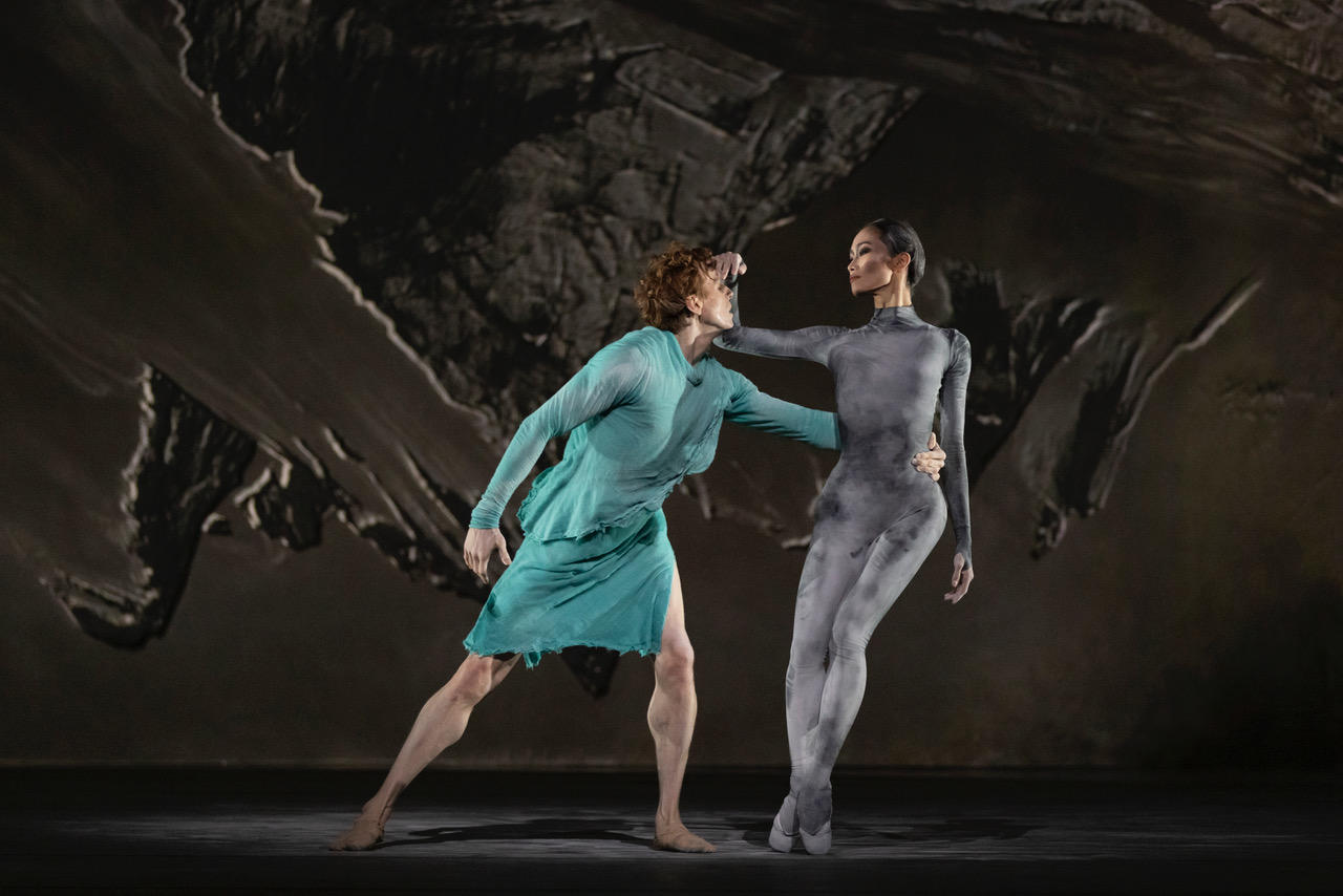Edward Watson and Fumi Kaneko in The Dante Project, The Royal Ballet ｸ2021 ROH. Photograph by Andrej Uspenski.jpeg