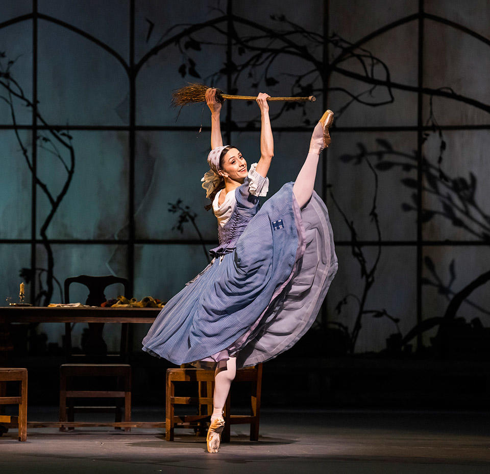 シンデレラ Marianela-Nunez-in-Cinderella,-The-Royal-Ballet-©2023-Tristram-Kenton