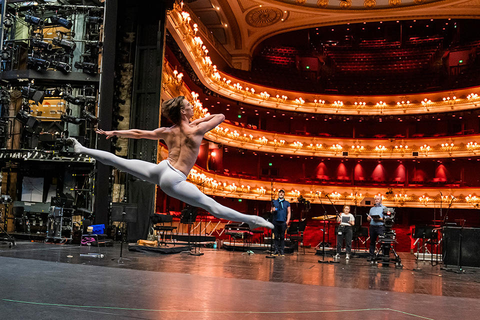 Vadim-Muntagirov-in-rehearsal-for-Live-from-Covent-Garden,-20-June-2020-©2020-ROH.-Photograph-by-Tristram-Kenton.jpg