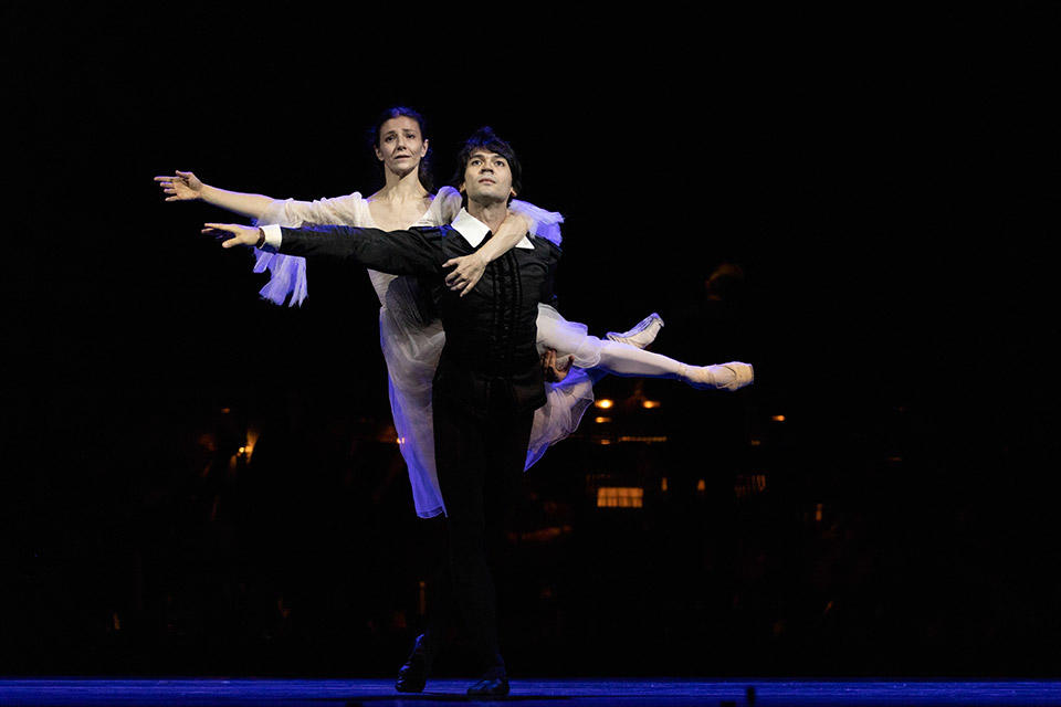 Alina-Cojocaru-and-Alexandr-Trusch-in-John-Neumeier's-Don-Juan-(Excerpt)---Phtoto-Andej-Uspenski-4.jpg