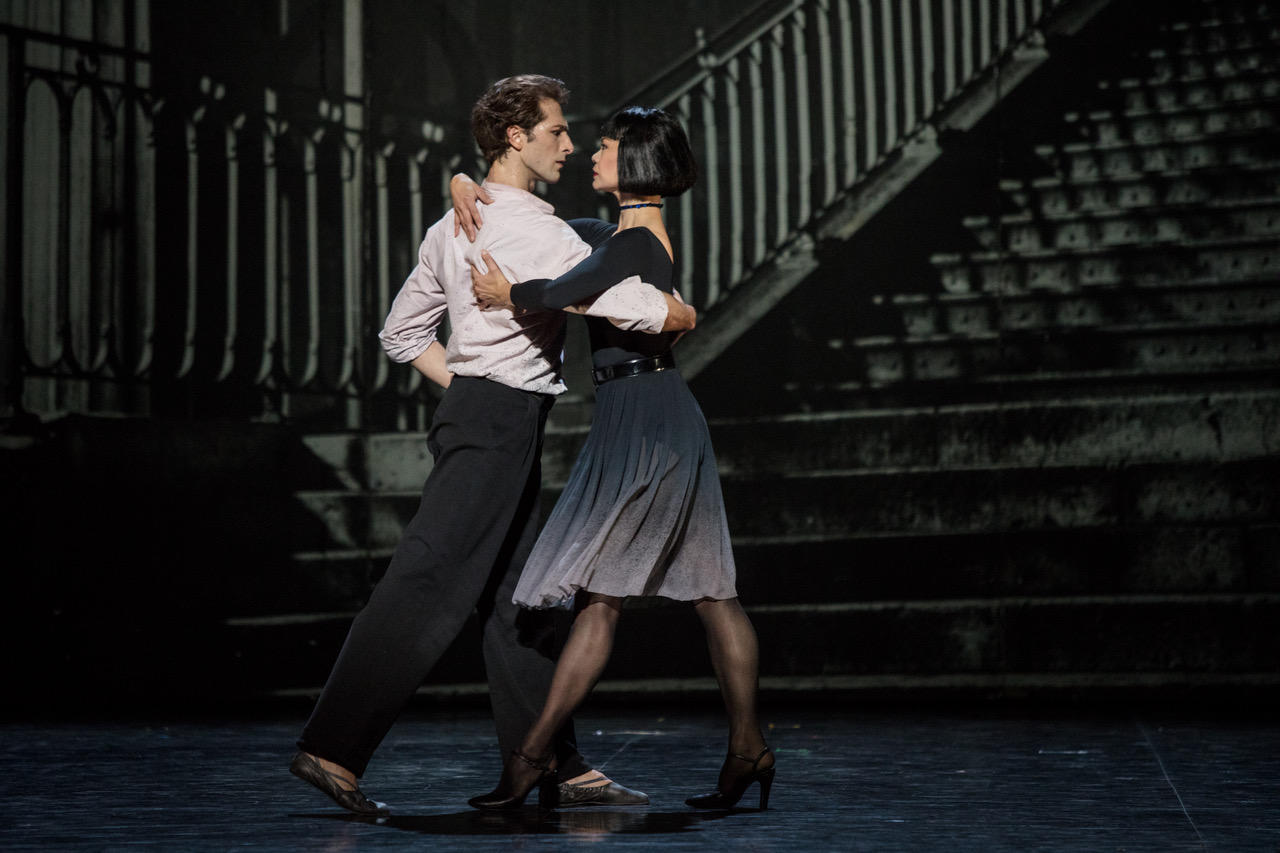 Ann_Ray___Opera_national_de_Paris-ann-ray-rolandpetit-0216_LE-RENDEZ-VOUS-Roland-Petit_Mathieu-Ganio--Le-Jeune-Homme--Alice-Renavand--La-plus-belle-fille-du-monde---c--Ann-Ray-OnP.jpeg