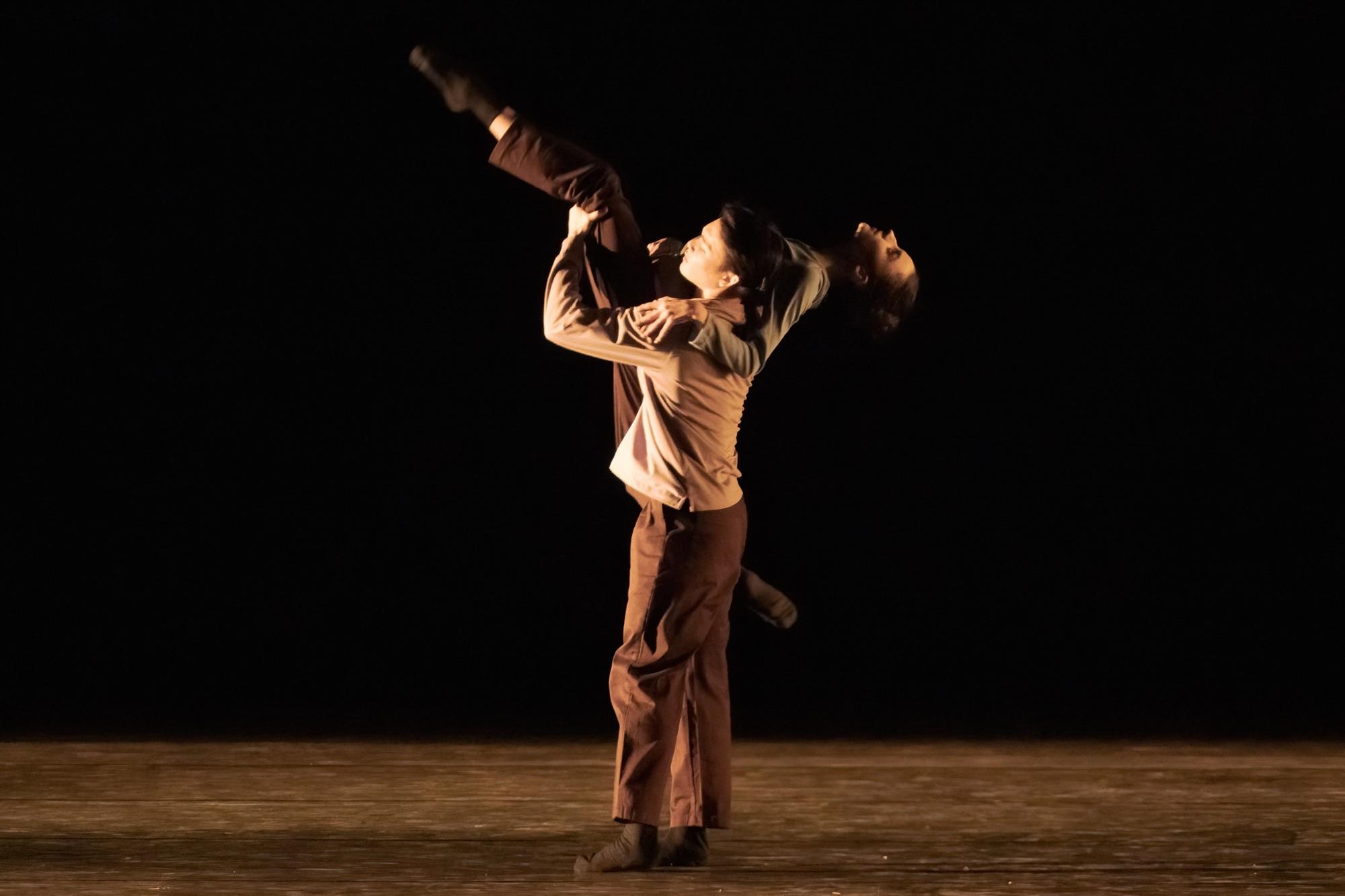 Daichi Ikarashi and Viola Pantuso in Things Left Unsaid. Photo by Karolina Kuras. Courtesy of The National Ballet of Canada.