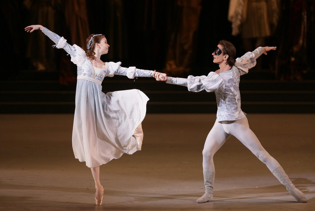 E.Krysanova-V.Lantratov_Romeo_and_Juliet_by_Damir_Yusupov(1).jpeg