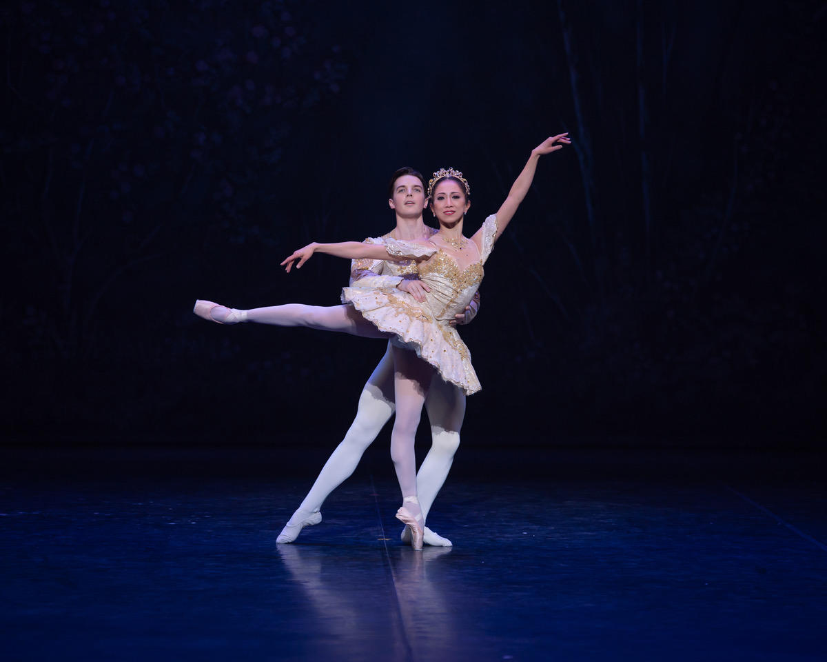 Erina-Takahashi-as-Sugar-Plum-Fairy-and-Joseph-Caley-as-Prince-in-English-National-Ballets-Nutcracker-Delights-c-Photography-by-ASH-2.jpeg