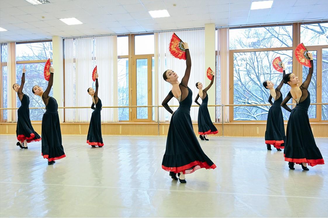 IMG_Bolshoi Ballet Academy_001.jpg