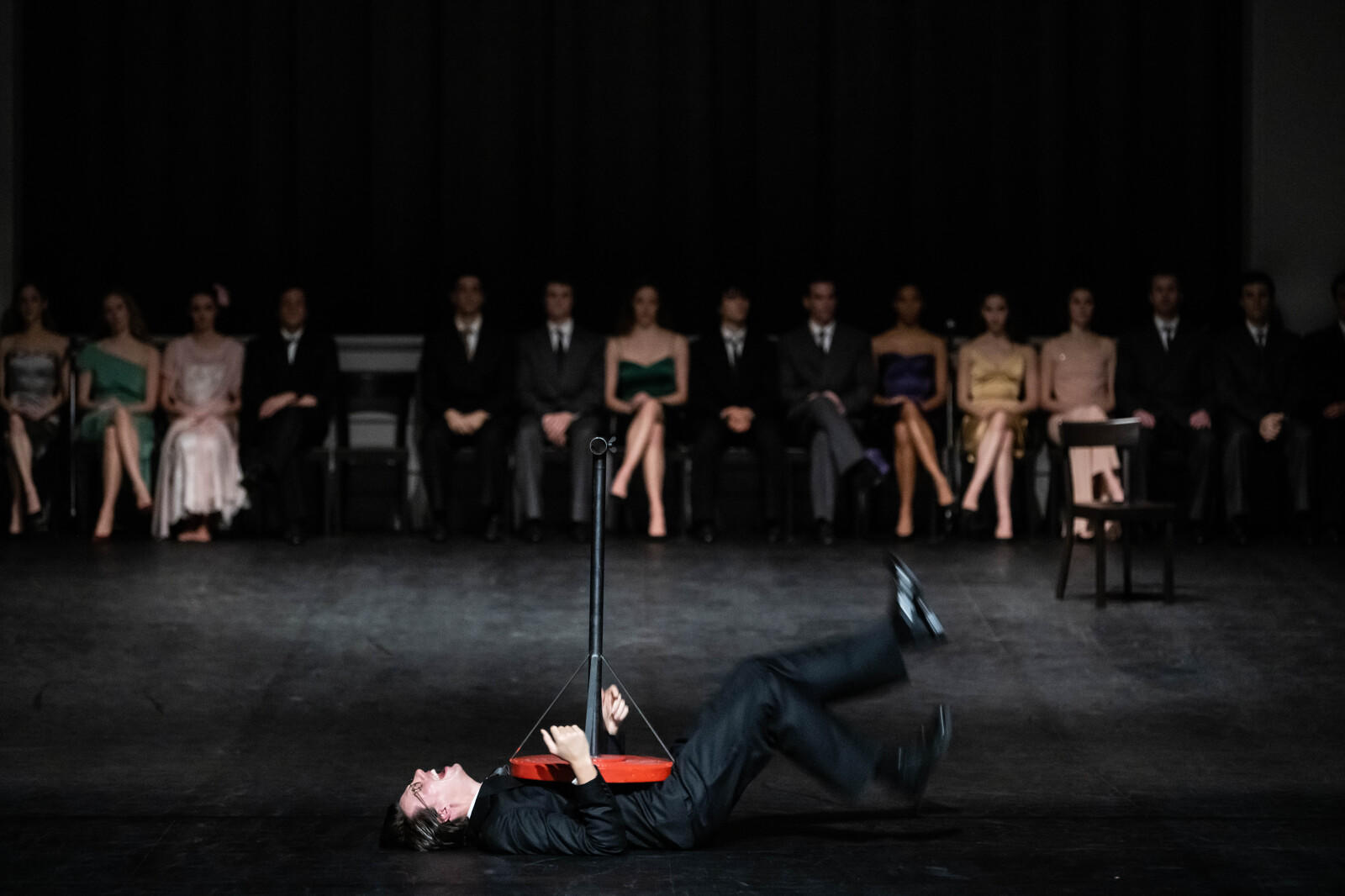 Julien_Benhamou___Opera_national_de_Paris-KONTAKTHOF--Une-piece-de-Pina-Bausch--Germain-Louvet--Julien-Benhamou-OnP_DSC2651_-1600px.JPG