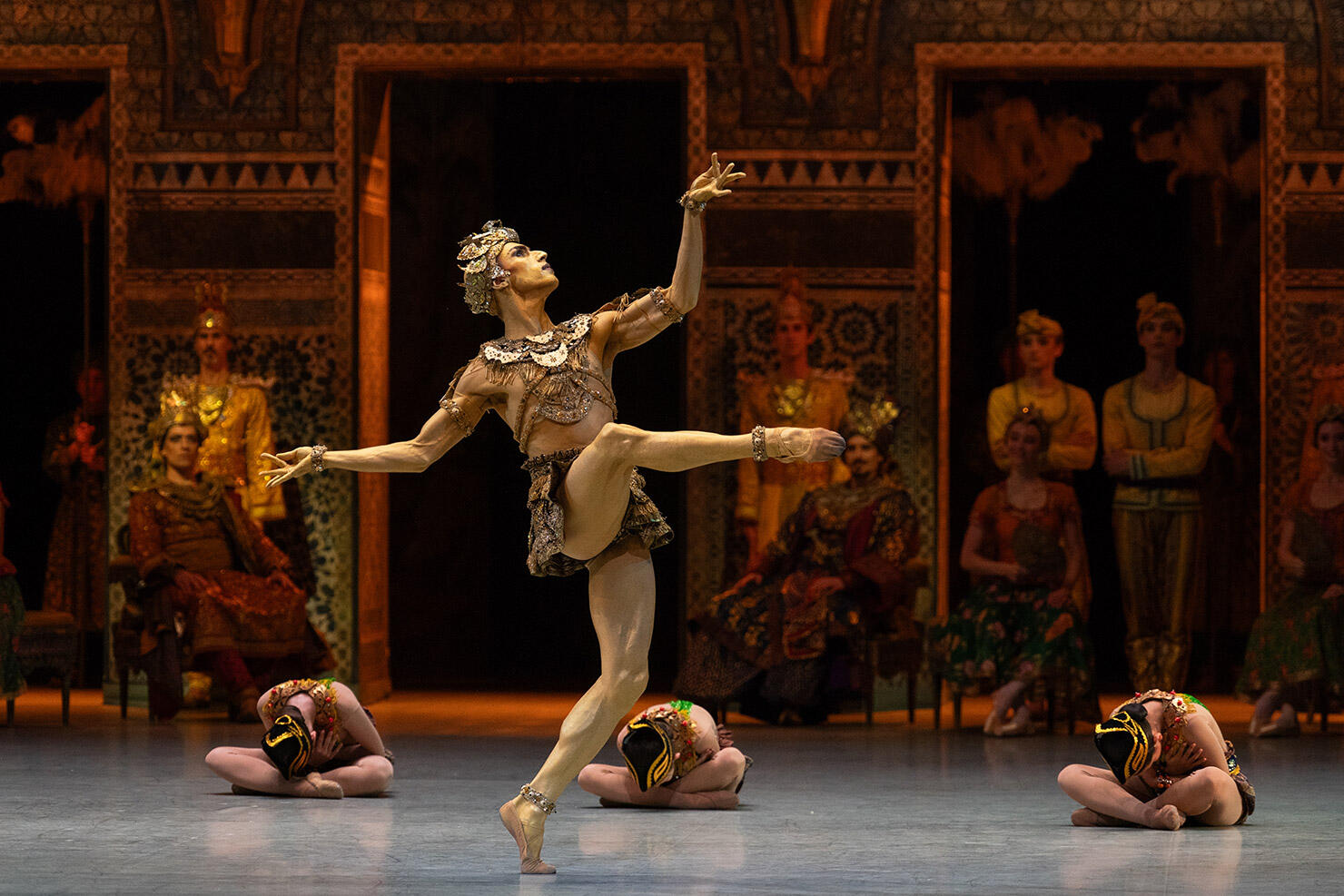 LA-BAYADERE-(Rudolf-Noureev),-Thomas-Docquir-(c)-Yonathan-Kellerman-OnP-_3090_.jpg