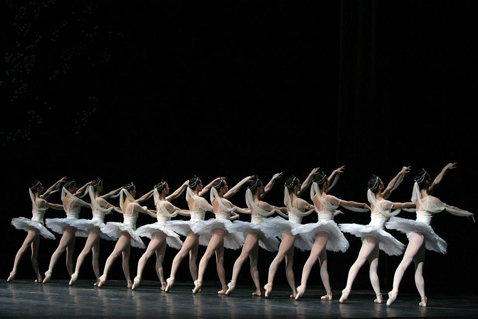 LA-BAYADERE---repertorio--vers-Makarova---ph-Marco-Brescia-Teatro-alla-Scala-(1)---Copia.jpg