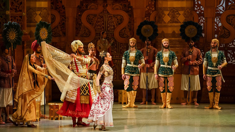 LA-BAYADERE__photo_by_Anton_Zavialov.jpg