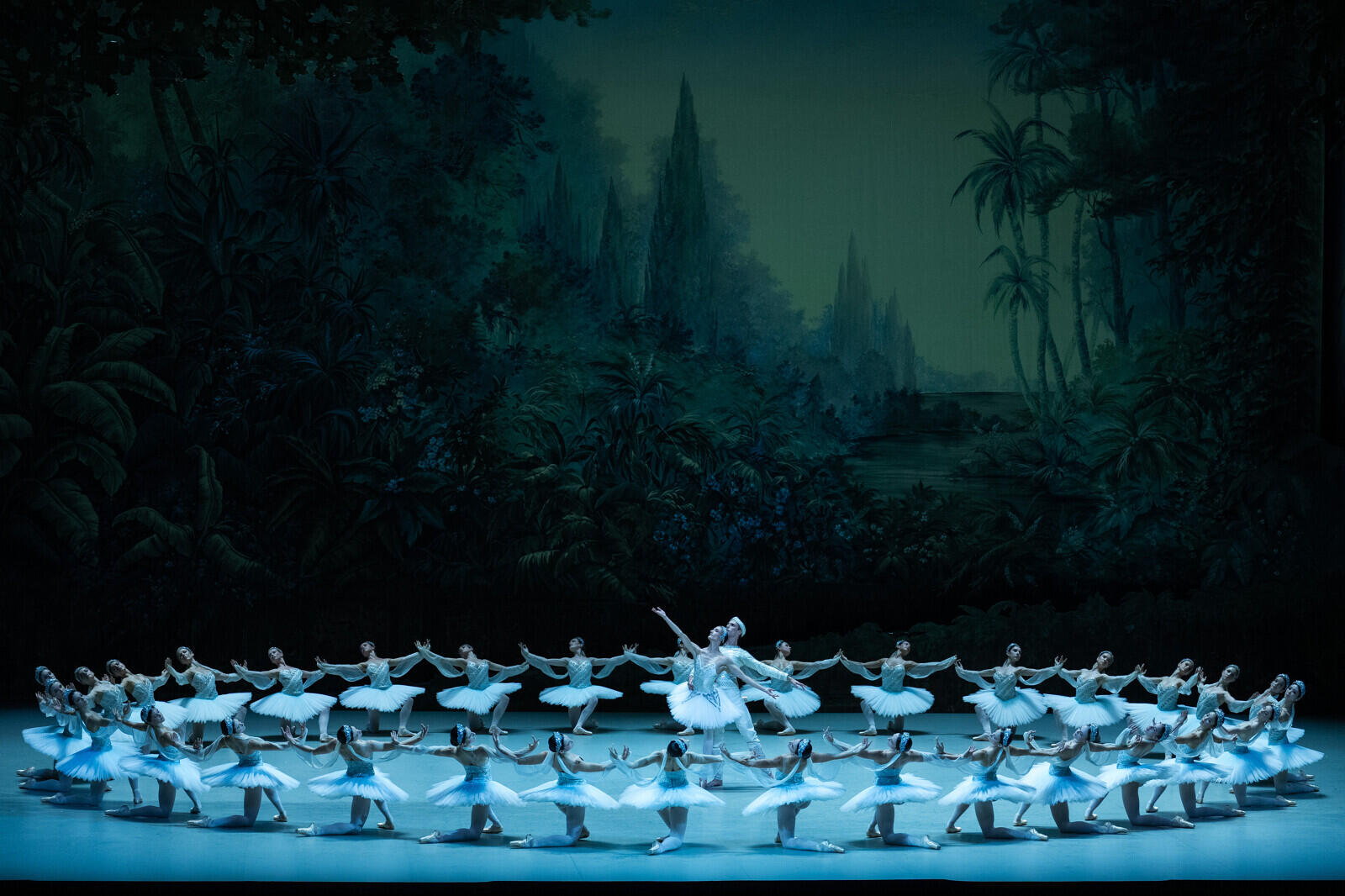 OPB La Bayadere  Thomas Docquir Dorothee Gilbert C Yonathan Kellerman 1600px.JPG