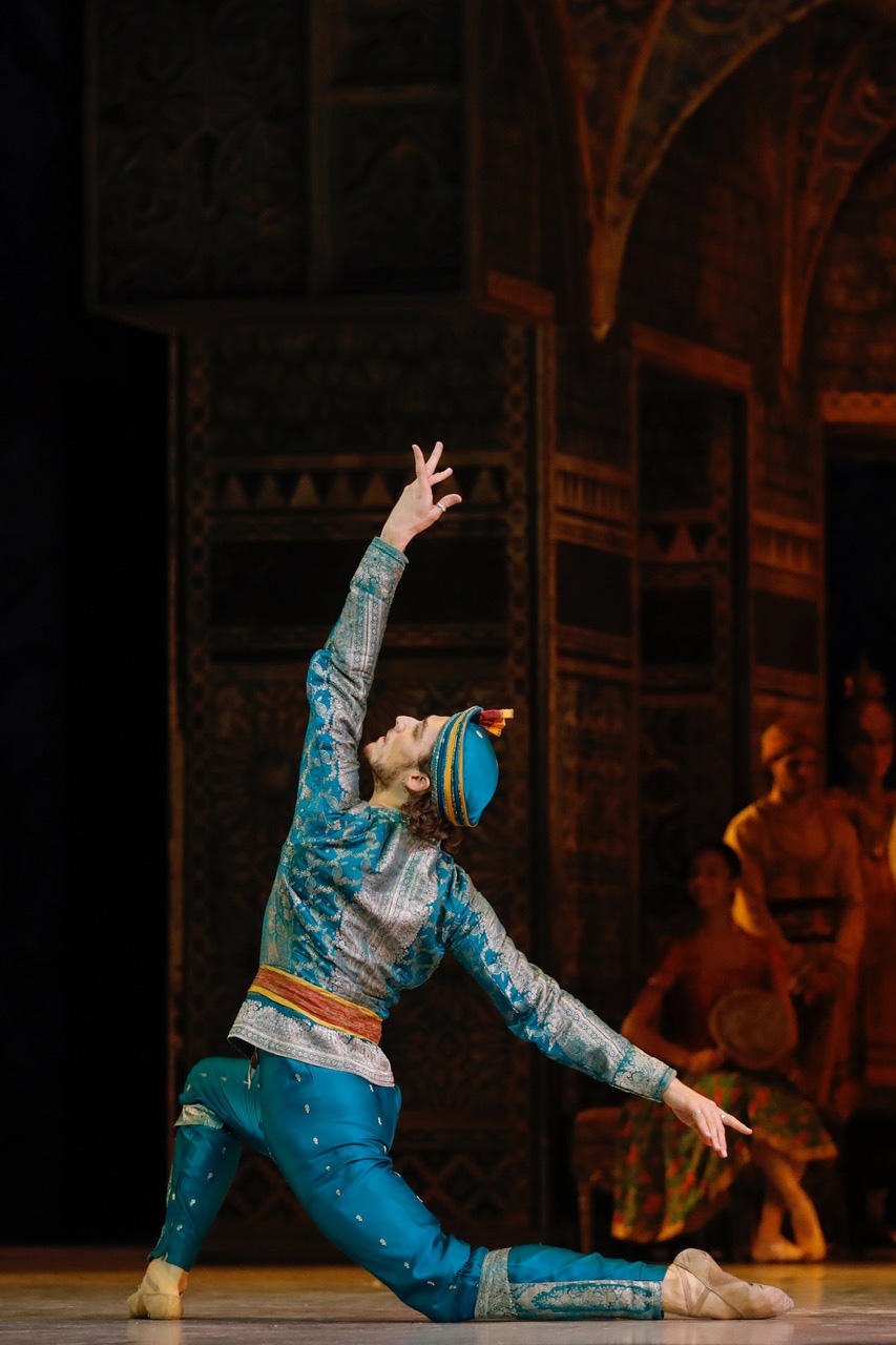 OPB-LA-BAYADERE-7-c-Svetlana-Loboff--marchand-Acte-II.jpg