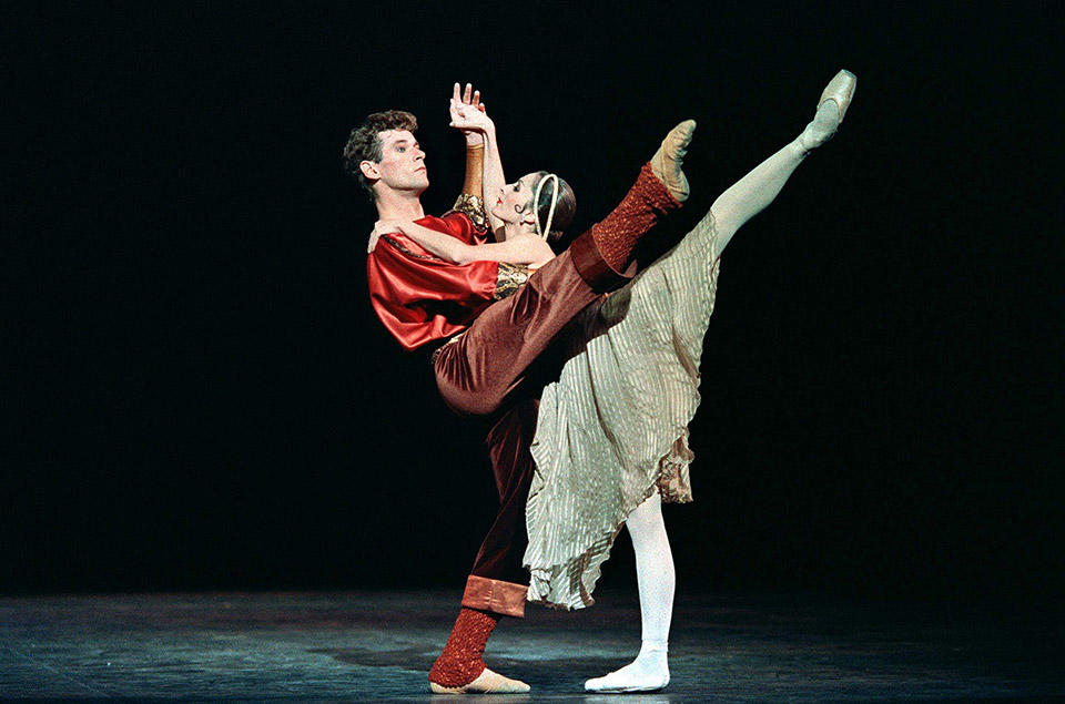 OPB-Patrick-Dupond-c--Jacques-Moatti-Carole-Arbo-Push-comes-to-shove-(Twyla-Tharp).jpg