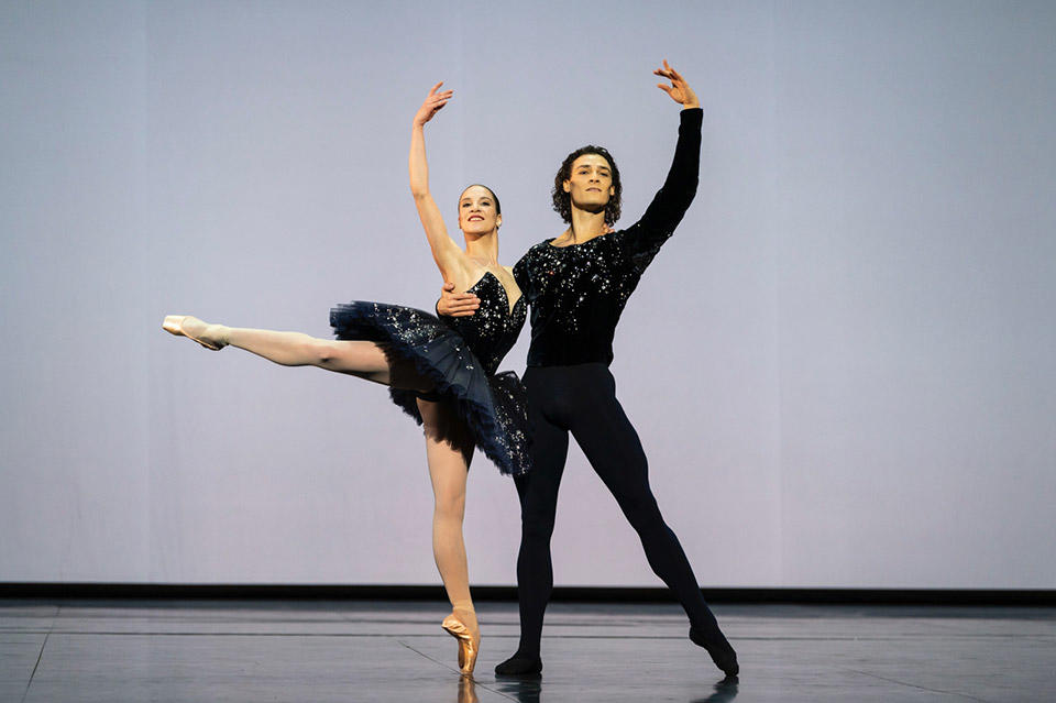 OPB-gala-Valentine-Colasante-Hugo-Marchand-Grand-Pas-classique-Victor-Gsovsky.jpg