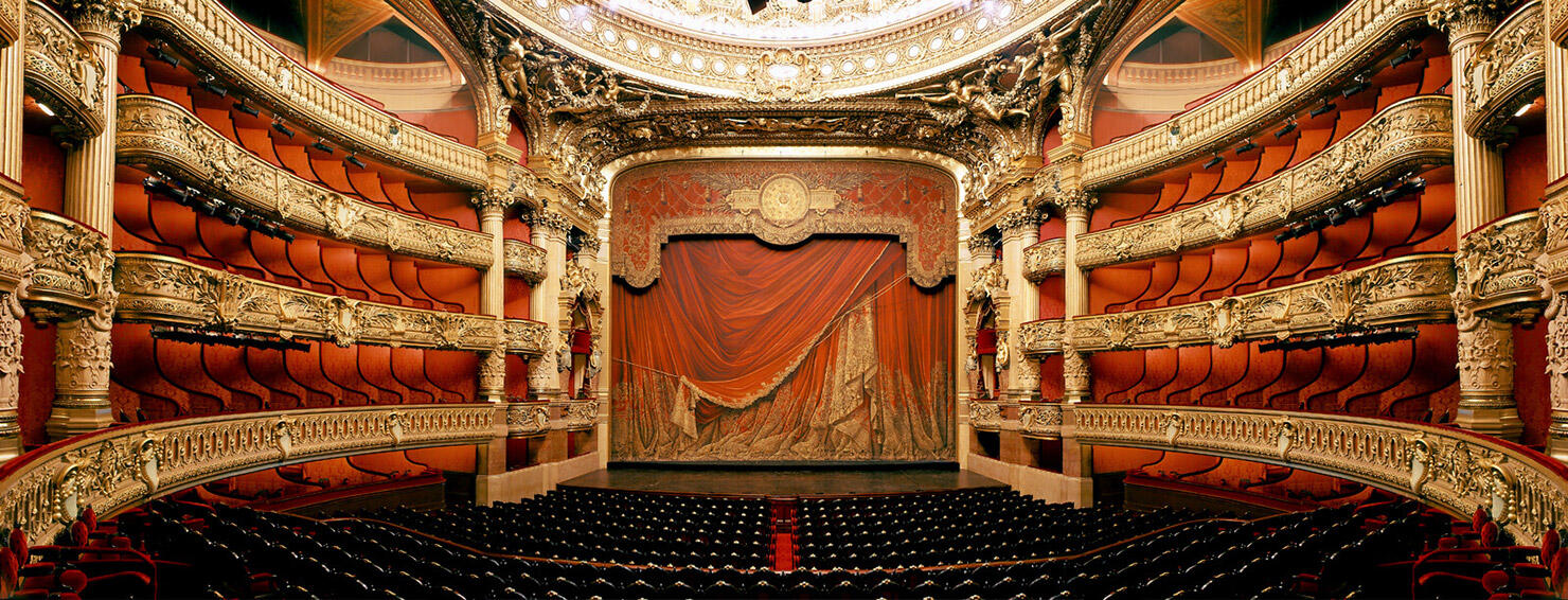 Palais-Garnier-Salle-et-rideau--c--Leiber--Bauer--ONP-.jpg