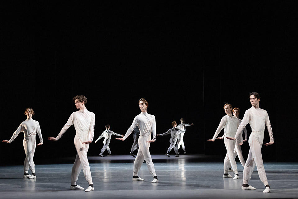 TAB_New-York-Dialects_Watermark_Dancers-of-The-Australian-Ballet_photo-credit_Daniel-Boud1.jpg