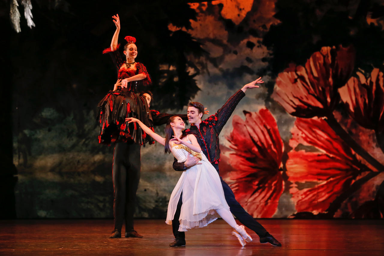 TAB_The Nutcracker_Yuumi Yamada, Jake Mangakahia_photo Jeff Busby.jpeg